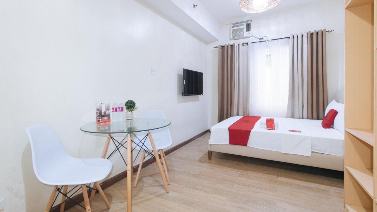 Reddoorz Plus @ Cuarto Verde Staycation Las Piñas Екстериор снимка