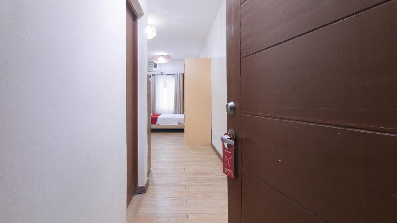 Reddoorz Plus @ Cuarto Verde Staycation Las Piñas Екстериор снимка