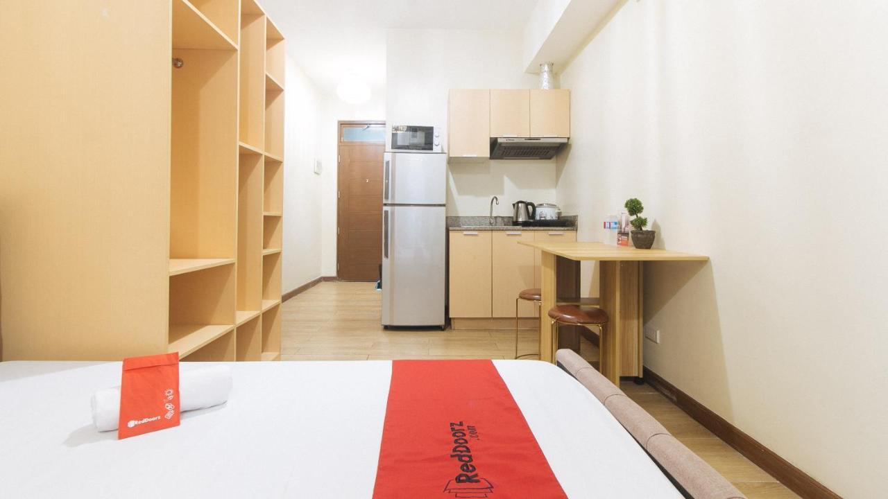 Reddoorz Plus @ Cuarto Verde Staycation Las Piñas Екстериор снимка