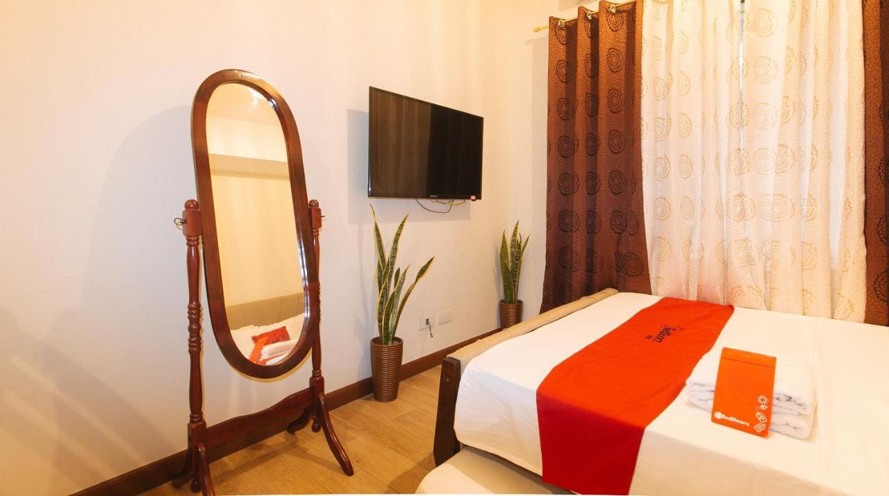 Reddoorz Plus @ Cuarto Verde Staycation Las Piñas Екстериор снимка