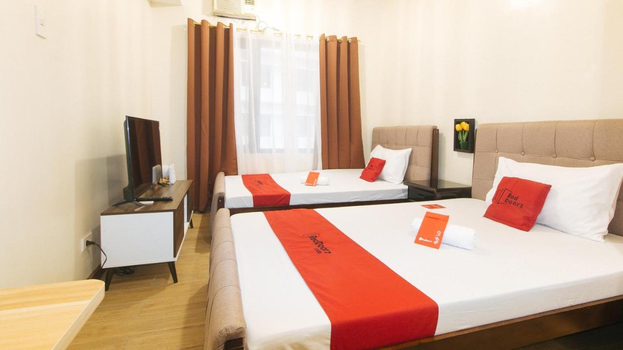 Reddoorz Plus @ Cuarto Verde Staycation Las Piñas Екстериор снимка