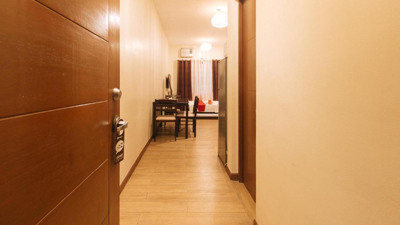 Reddoorz Plus @ Cuarto Verde Staycation Las Piñas Екстериор снимка