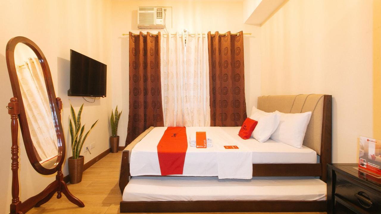 Reddoorz Plus @ Cuarto Verde Staycation Las Piñas Екстериор снимка
